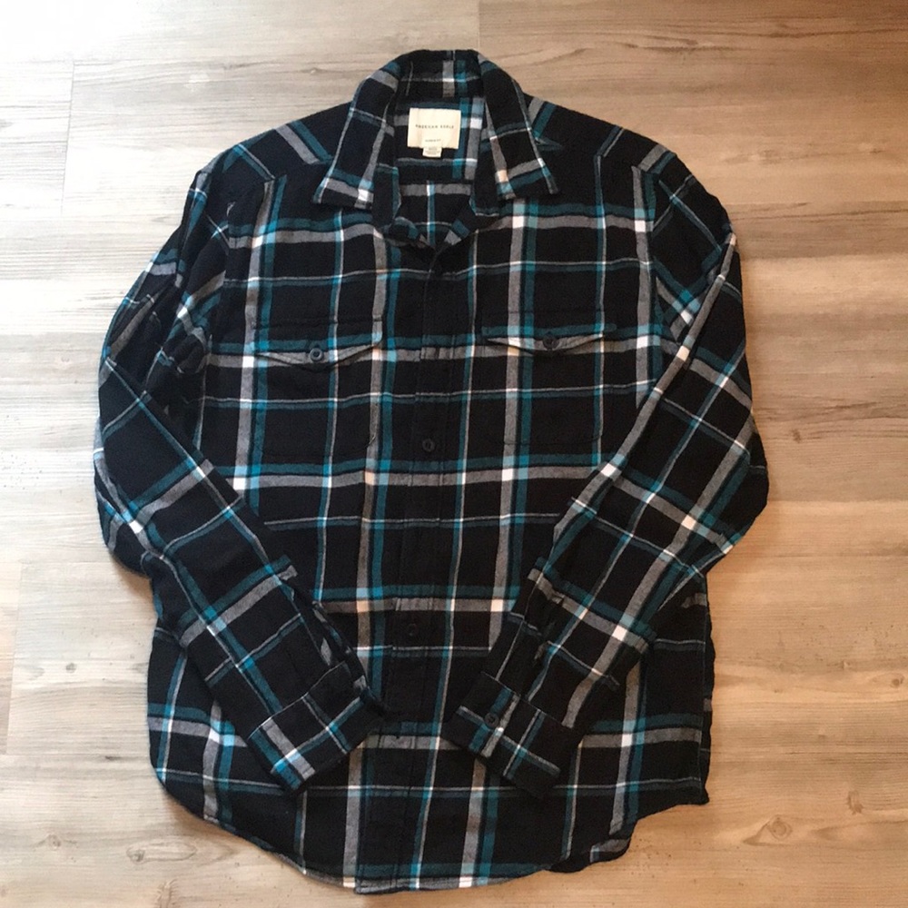 American Eagle Men’s Med Classic Fit Flannel